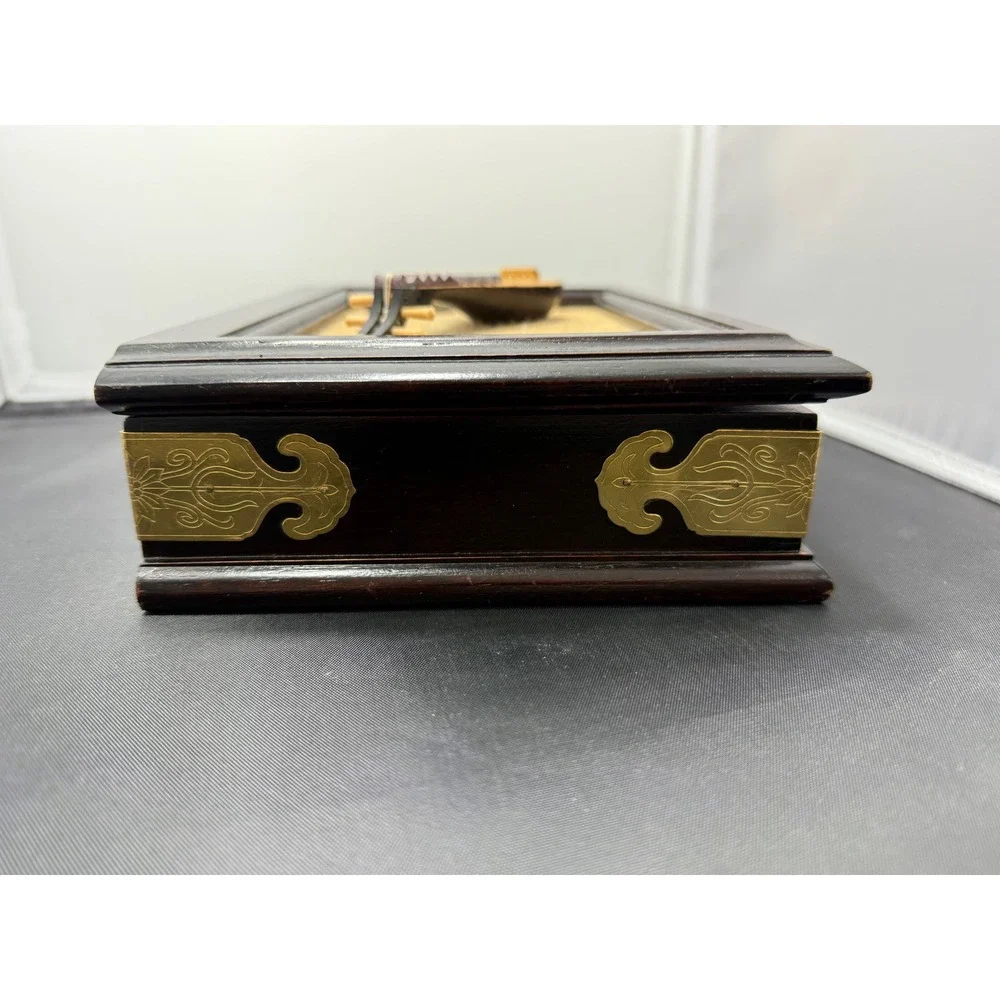 Vintage Wooden jewelry trinket box‎ with a decorative lute chest treasure